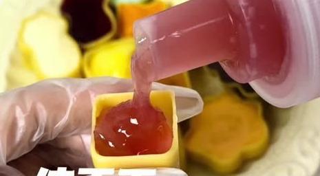 叫停的网红零食既是三无又有致癌风险爱游戏最新别买也别吃！被人民日报(图8)