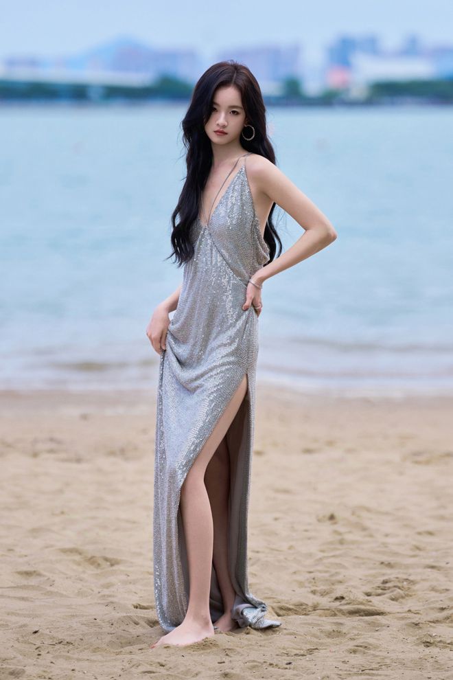 真要是能吃胖点会更有女人味的爱游戏金鸡影后李庚希超性感写(图3)