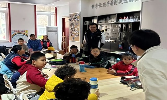 儿童专注力提升小组第一节“你好！朋友”爱游戏(ayx)专注于心 悦享成长——(图2)
